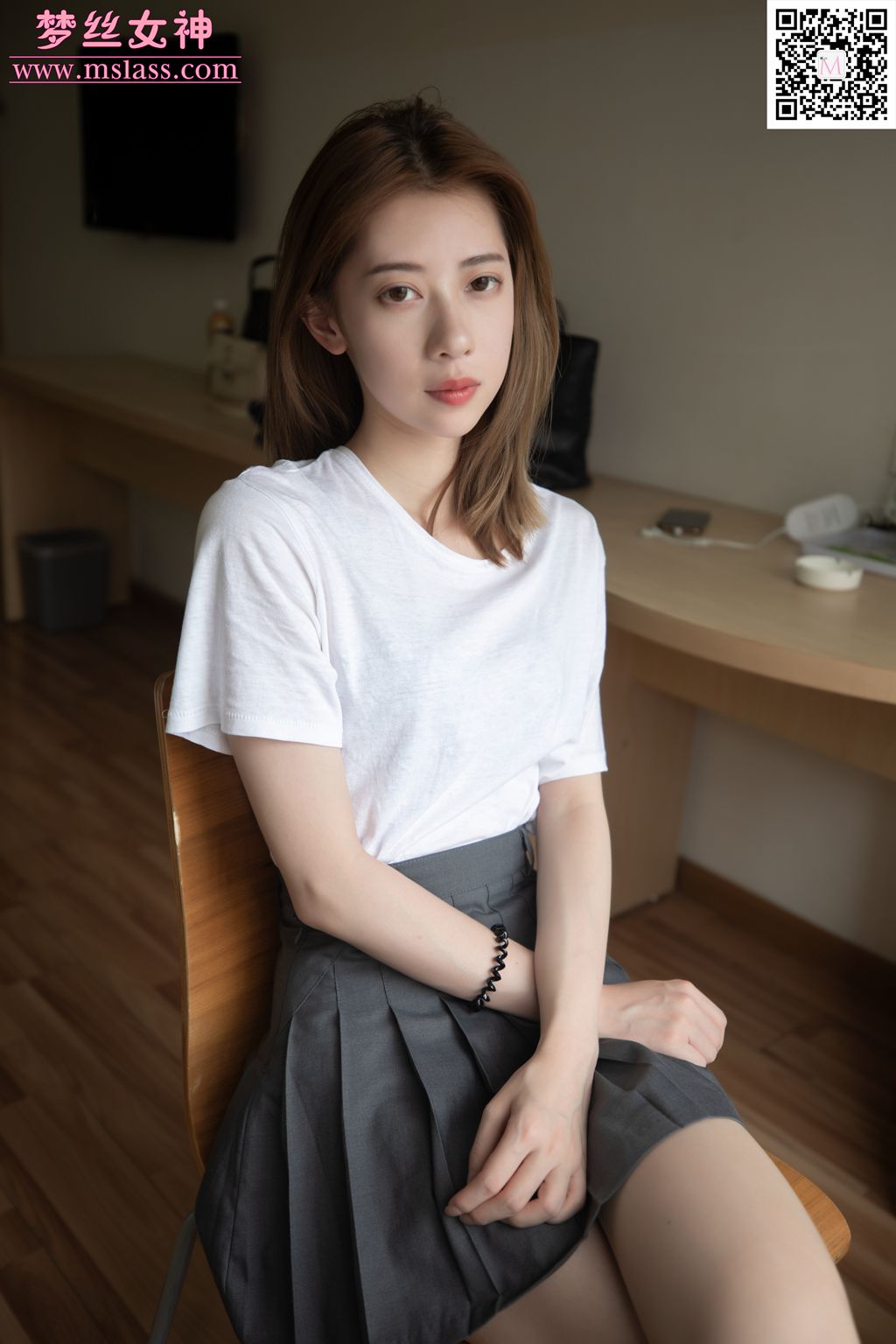 [MSLASS梦丝女神] – 苏沐 超细长腿