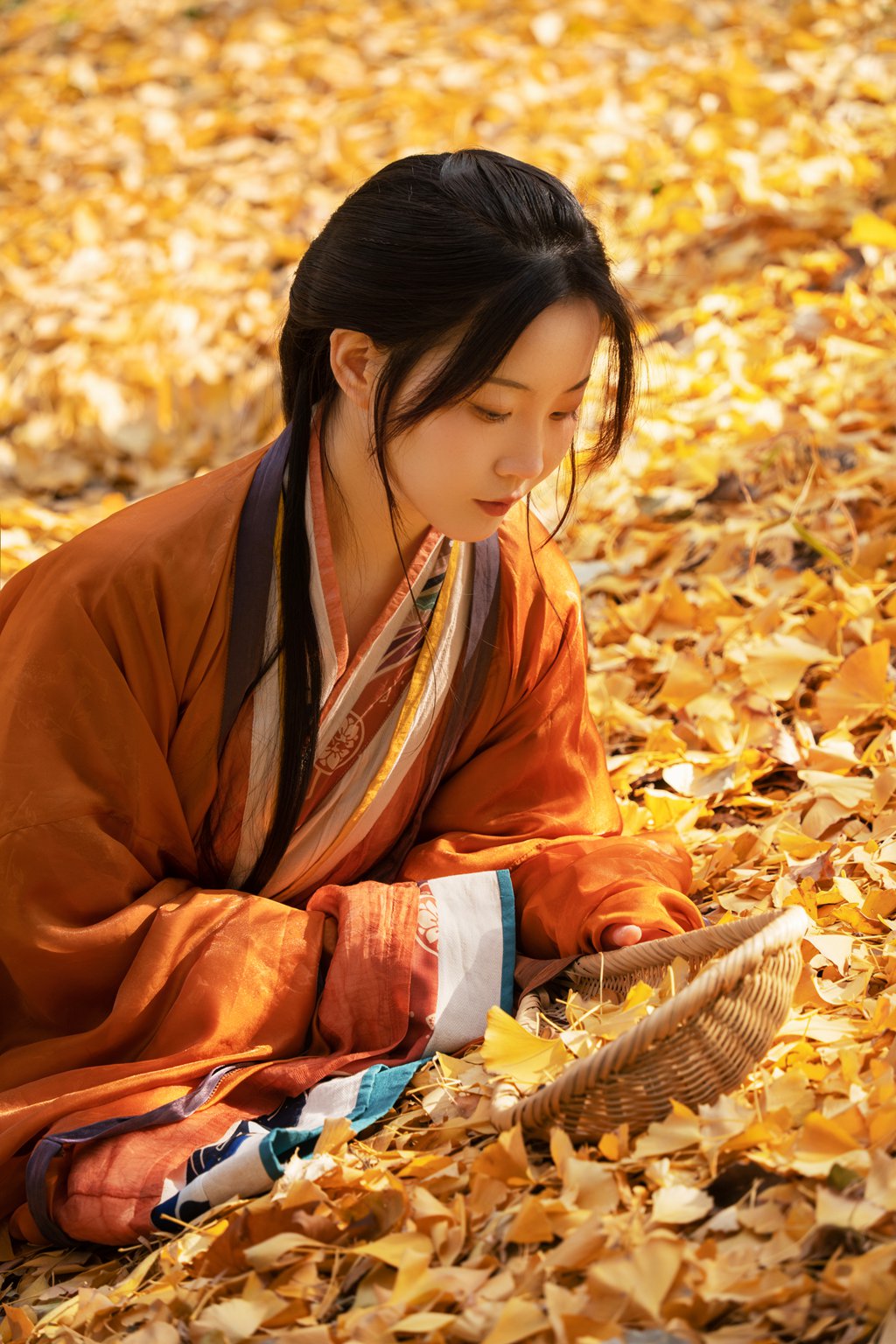 [YITUYU艺图语]2022.12.17 金秋 人间小白龙